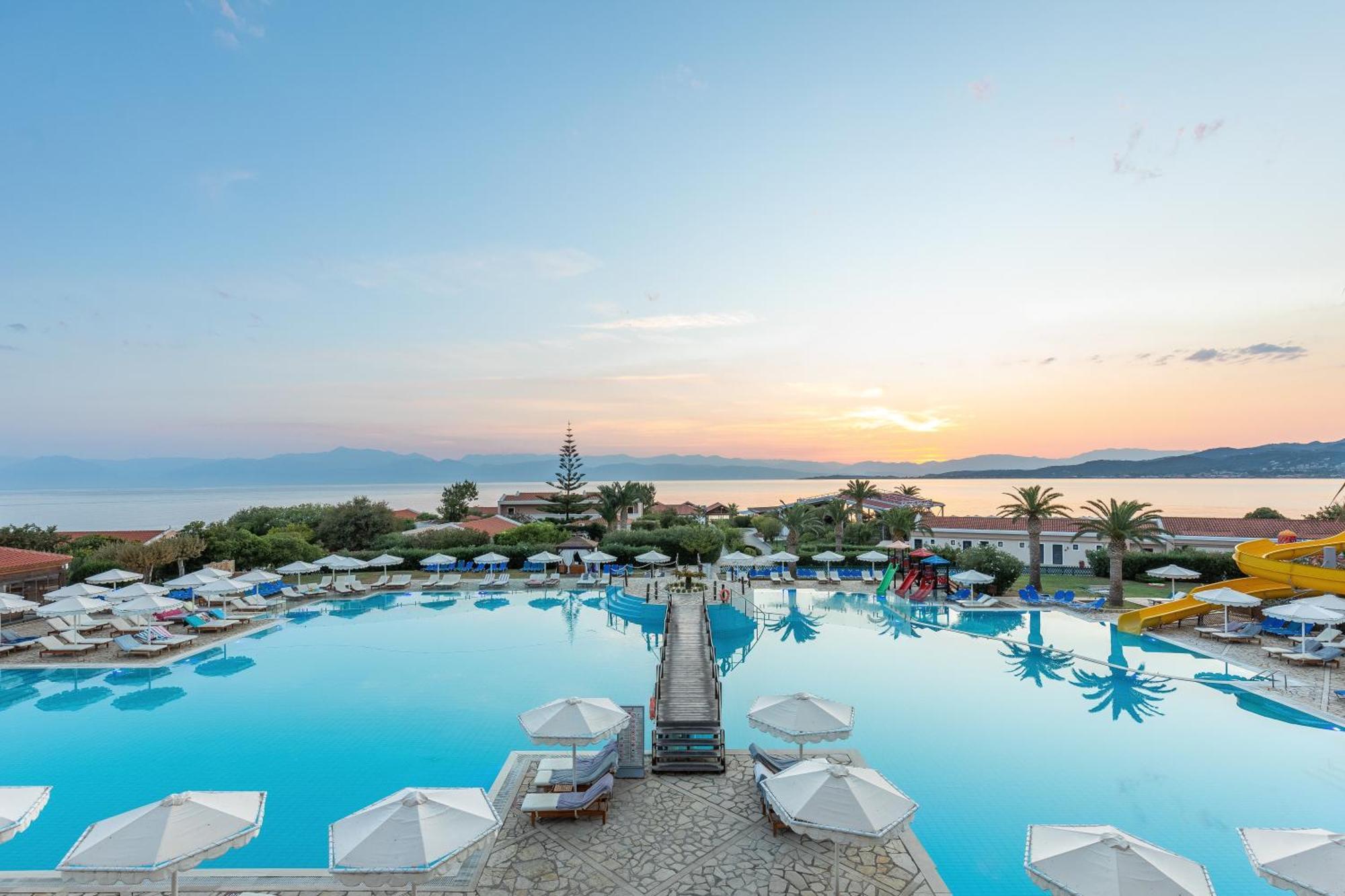 Roda Beach Resort & Spa Ngoại thất bức ảnh